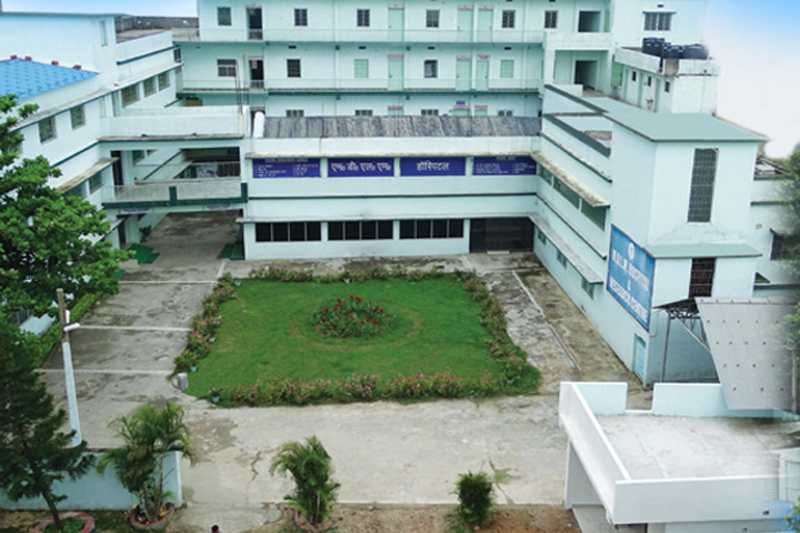 https://cache.careers360.mobi/media/colleges/social-media/media-gallery/12463/2019/1/2/Campus View of Suryamukhi Dinesh Ayurved Medical College and Hospital, Ranchi_Campus View.jpg